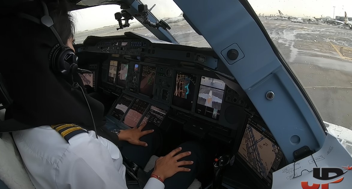 dubai-pilot-maaslari-nedir.jpg